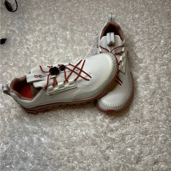 On CloudAway Running Shoe - Picture 2 of 10